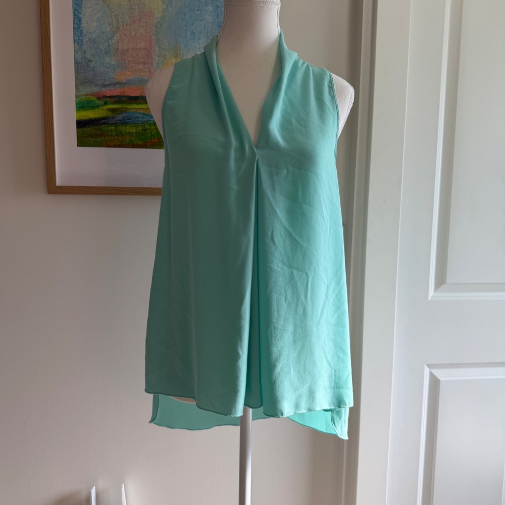 Title: Wilfred Aritzia Mint Green Sleeveless V-Neck High-Low Blouse Minimalist S